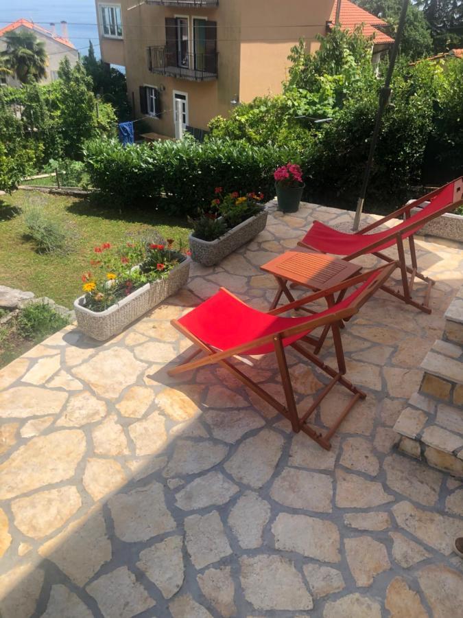 Perla - With Sea View Apartment