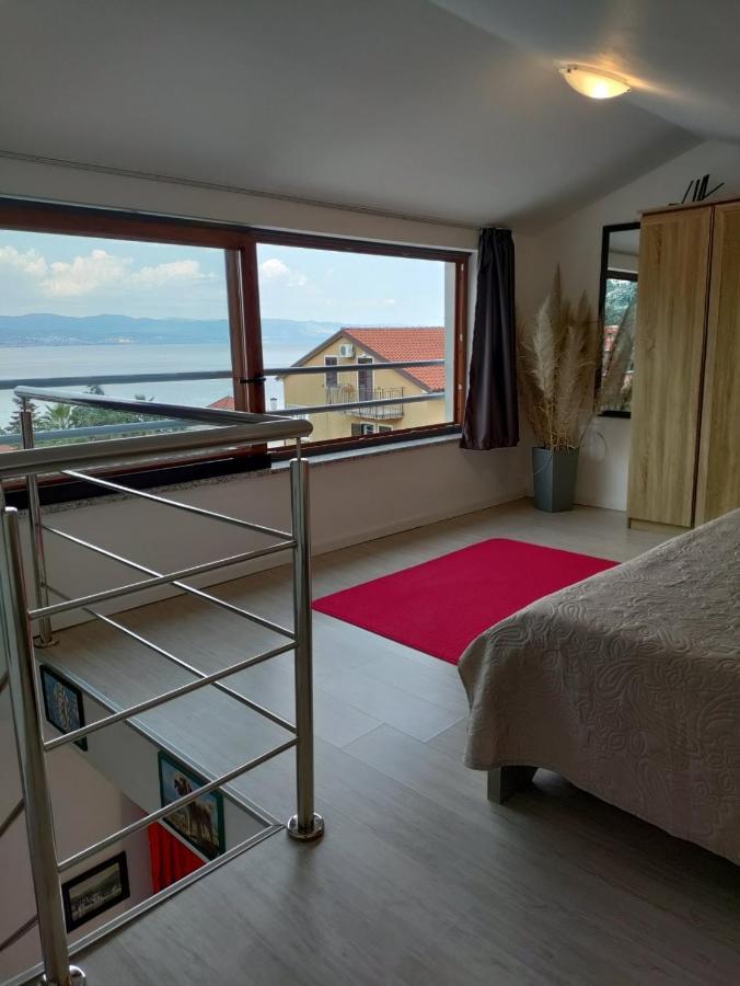 Perla - With Sea View *